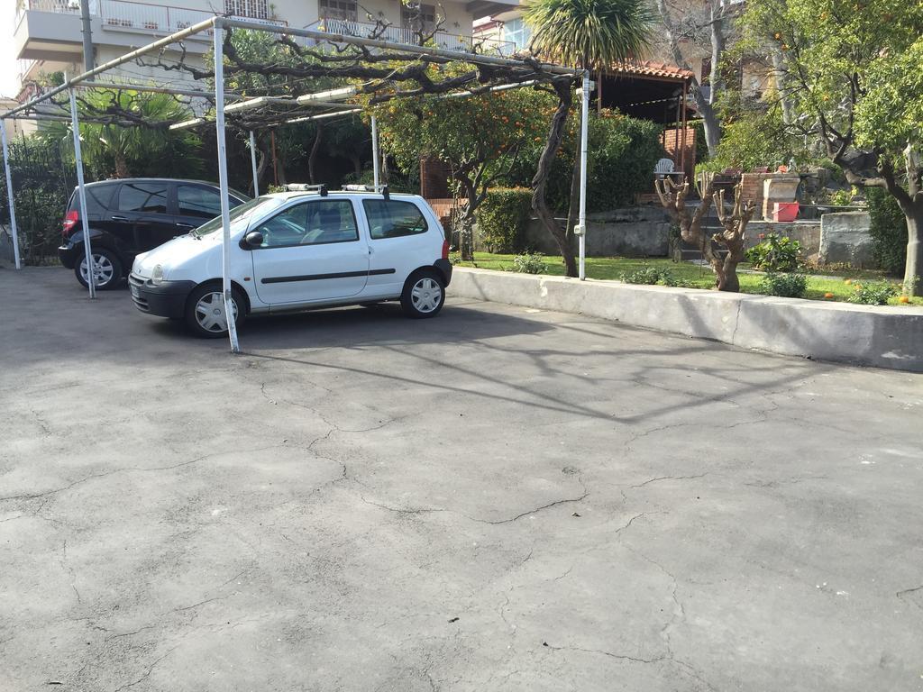 B&B Il Bagolaro Dell'Etna Sant'Agata Li Battiati Eksteriør bilde